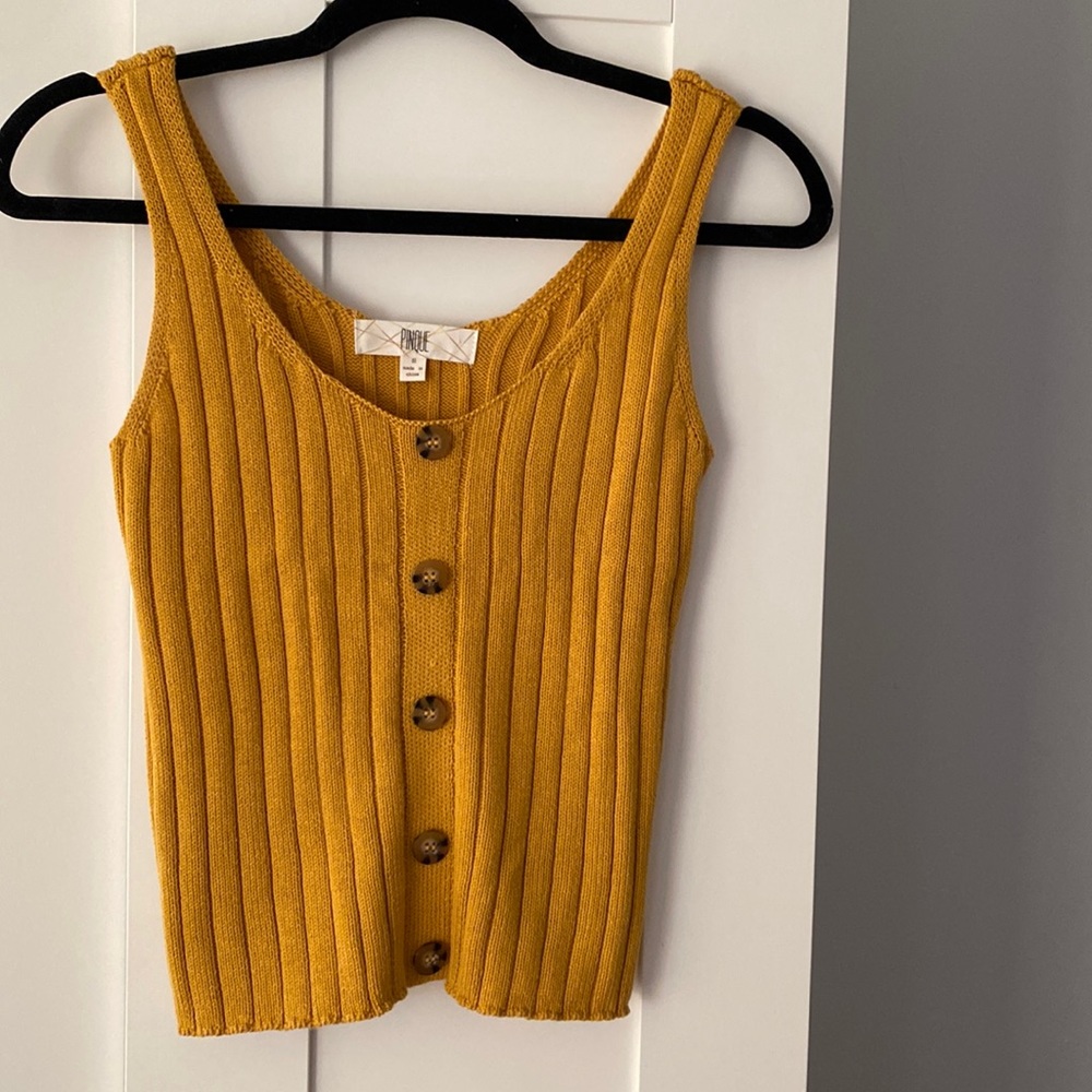 Knitted crop top